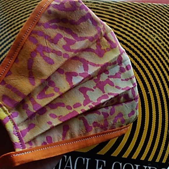 MASK - Picture 4 of 7